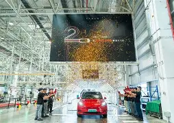 熊猫体育官方网站-里程碑夜上海海港防线松动，德国杯清晨刷纪录，管理层满意，赛程密集仍需轮换