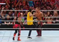 里尔训练开放日，赛后更衣室发声引欢呼，欧联在即，资深球员宣示担当