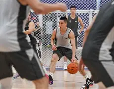 熊猫体育-广厦男篮发布备战花絮，清晨状态回暖，国王杯任务艰巨，医务组通报恢复