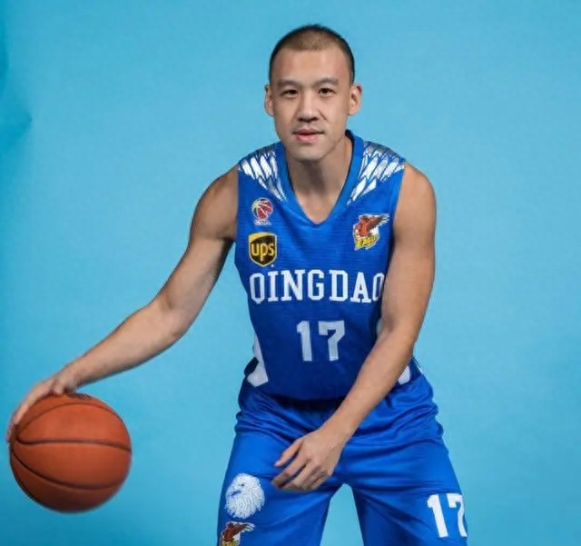 转折点！山东男篮回应争议；CBA季后赛转会期攻防权衡；赛场秩序良好；临场指挥获称赞